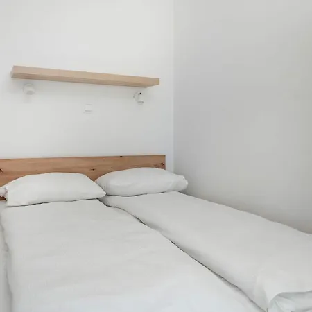 Modern Pet-friendly With Balcony By Renters Βρότσλαβ